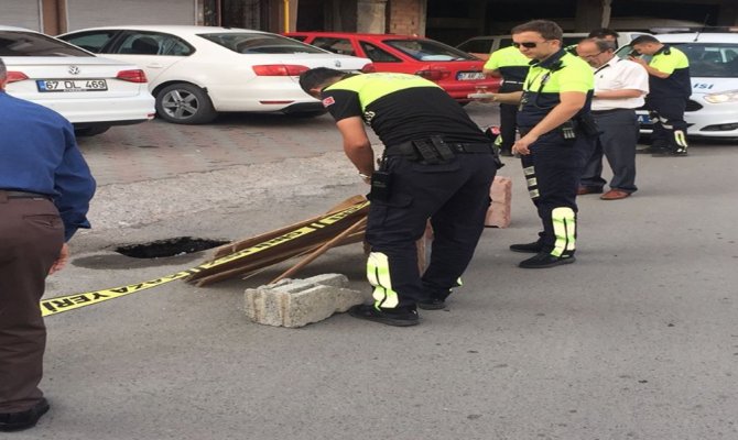 10 metre derinliğinde çukur oluştu