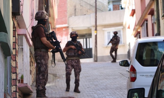 Gaziantep’te zehir tacirlerine darbe: 60 gözaltı