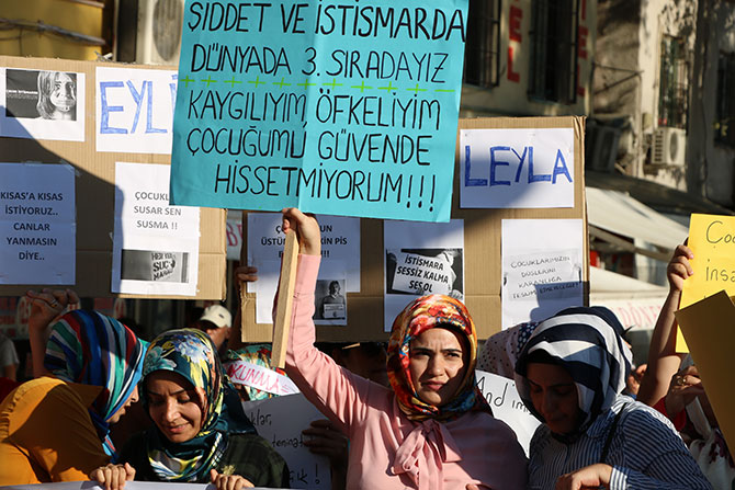 Çocuk istismarı protesto edildi