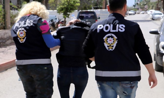 Sakarya’da fuhuş operasyonu: 18 gözaltı