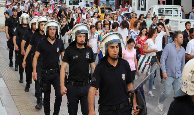 İstismar ve cinayetlere karşı yapılan eylemde gerginlik