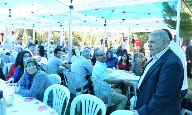 Onikişubat Belediyesi Komşuluk İlişkilerinde Gönül Bağı Kuruyor