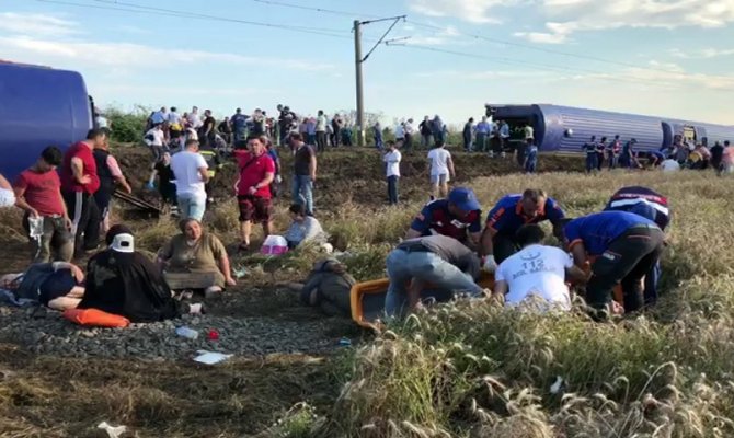 Tekirdağ’da tren faciası: 10 ölü, 73 yaralı