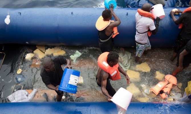 ’Medeni’ Avrupa mültecilerin boğulmasına göz yumuyor