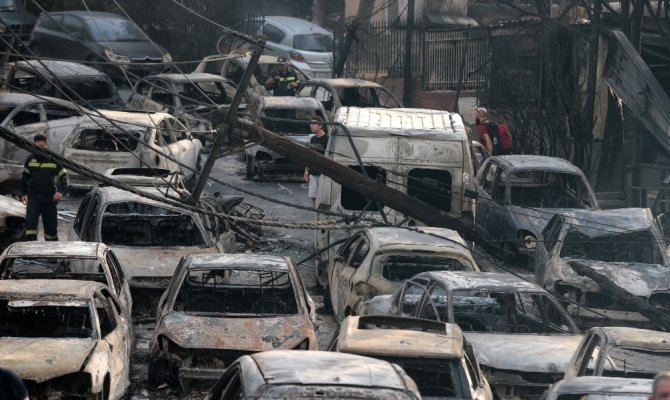 Yangın dehşeti objektiflere yansıdı