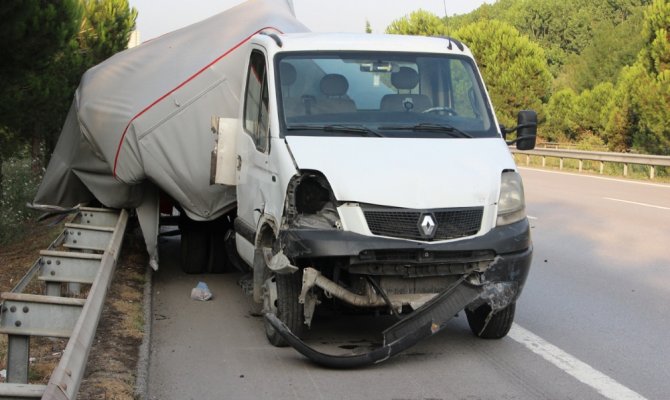 Sakarya’da trafik kazası: 4 yaralı