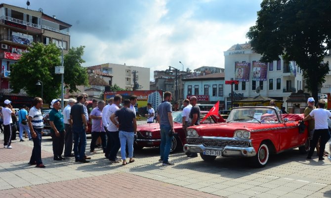 Klasik araç festivali nefes kesti