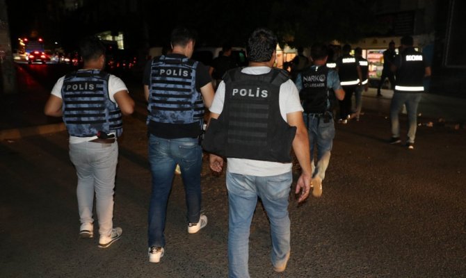 Diyarbakır’da 500 polisle droneli uygulama