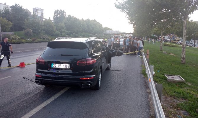 Polis "dur" ihtarına uymayan lüks araca ateş açtı