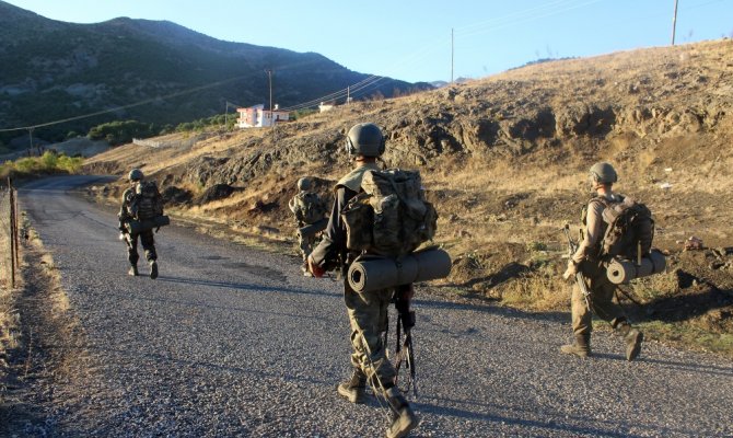 Vatandaş ihbar etti, 10 terörist etkisiz hale getirildi