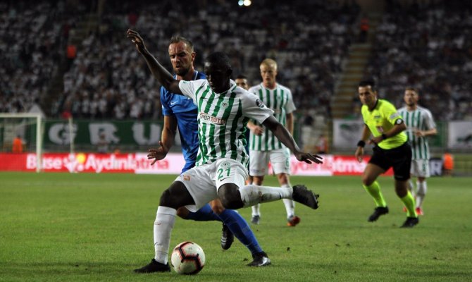 Gol düellosunda kazanan Konyaspor