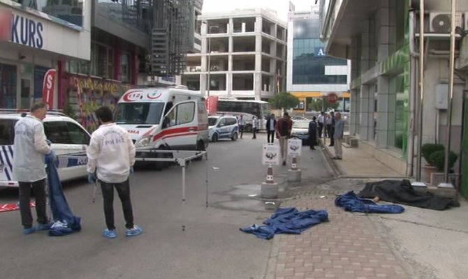 Polis ve astsubay sokak ortasında çatıştı: 1 ölü, 2 yaralı