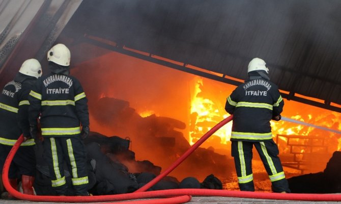 Kahramanmaraş’ta tekstil alevlere teslim oldu