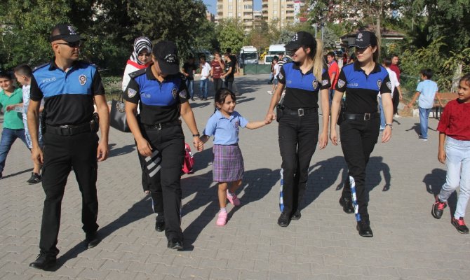 Babası şehit olduğunda 3 aylıktı