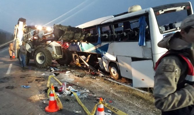 Kahramanmaraş'ta feci kazadan yara almadan kurtulan otobüs şoförü gözaltına alındı