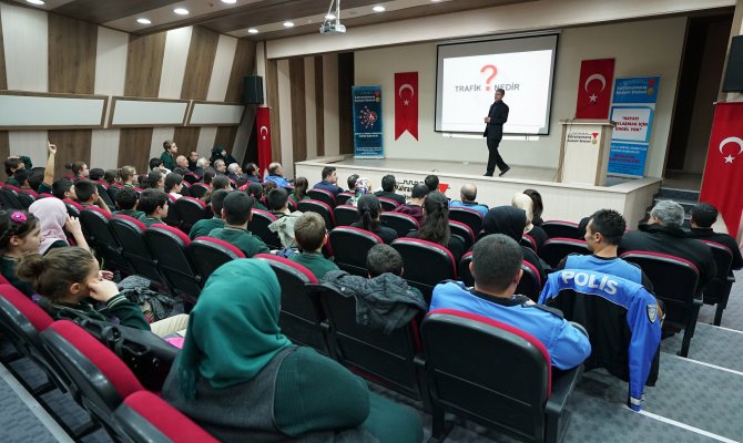 Kahramanmaraş'ta 'Engelsiz Güven Eli Projesi’ Konferansı Düzenlendi