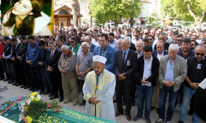 Şule öğretmene veda: İkizlerine isim koyamadı