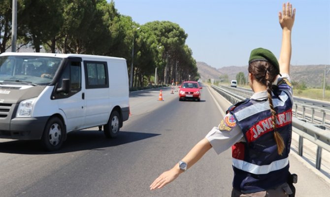 Kahramanmaraş'ta 673 kişi ile 241 aracın sorgu ve araması yapıldı