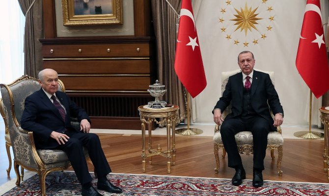 Erdoğan Bahçeli ile Cumhurbaşkanlığı Külliyesi'nde görüştü