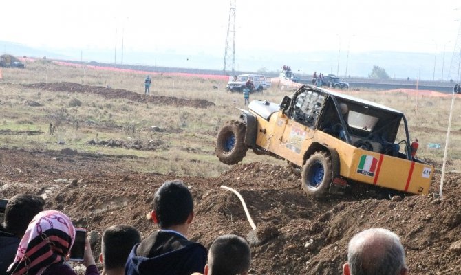 Kahramanmaraş’ta offroad yarışları nefes kesti