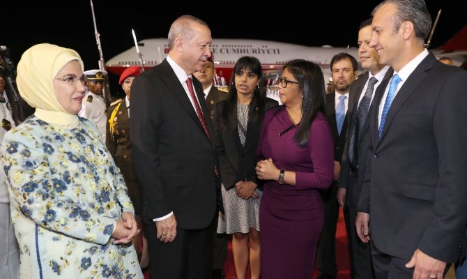 Resmi temaslar için Venezuela’da