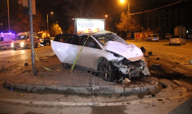 Takla atan polis aracından 1 şehit çıktı