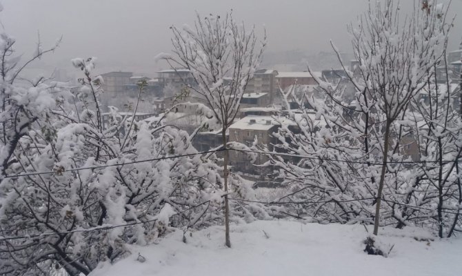 Hakkari'ye çıkan tüm yollar kapandı