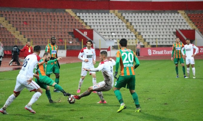 Kahramanmaraşspor  Aytemiz Alanyaspor'u 2-1 yendi