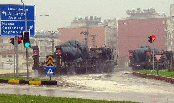 Sınıra 15 tank ve askeri mühimmat sevk edildi