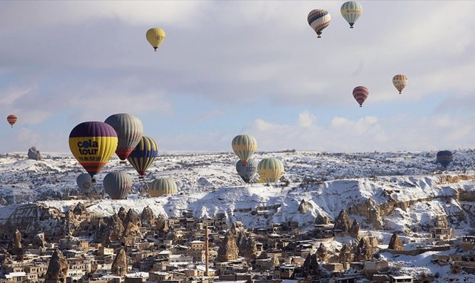 Kapadokya'da, geçen yıl 537 bin 500 kişi balon turuna katıldı