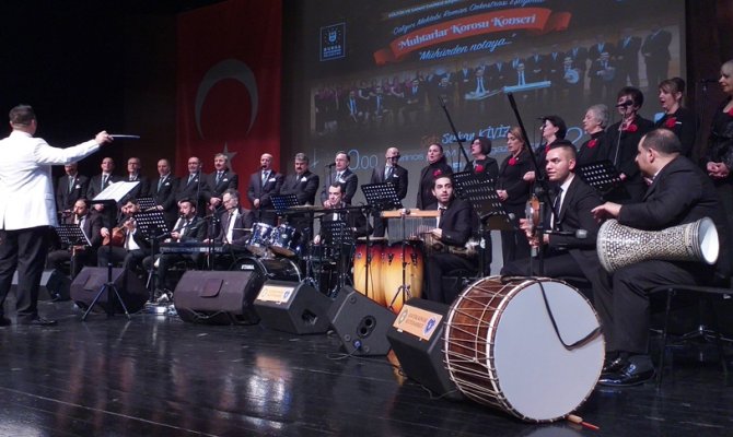 Muhtarlar korosu konser verdi