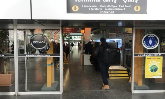 Otobüse verilen paketin içinden el bombası çıktı