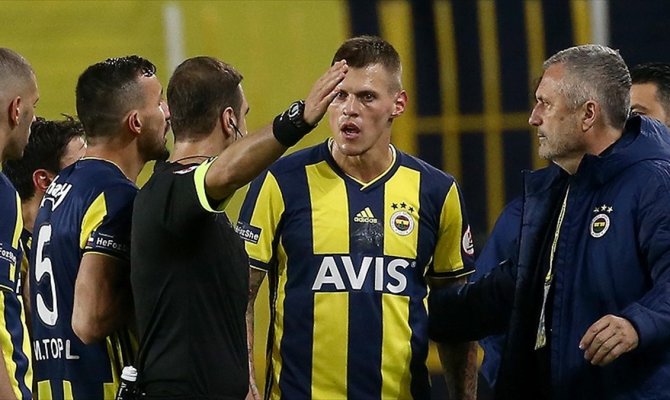 PFDK'den Skrtel'e 3 maç men