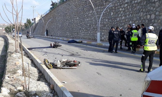 Polis gittiği kazada ölen gencin kendi oğlu olduğunu öğrendi