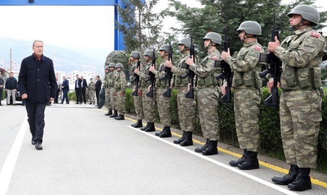 10 bin civarında PKK/YPG’li teröristin olduğunu biliyoruz