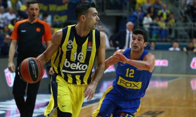 Fenerbahçe sezonu lider tamamladı