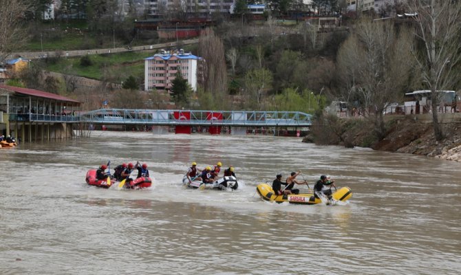 Tunceli’de terör gitti, Rafting geldi