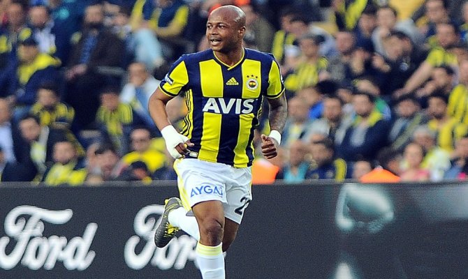 Andre Ayew'e tribünler ıslıklayarak tepki gösterdi