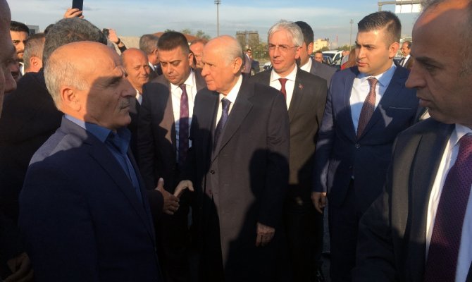 Bahçeli’yi MHP’liler Çamlıca gişelerinde karşıladı