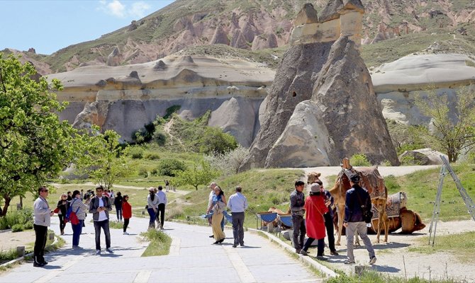 Yabancı turist sayısında yüzde 24 artış