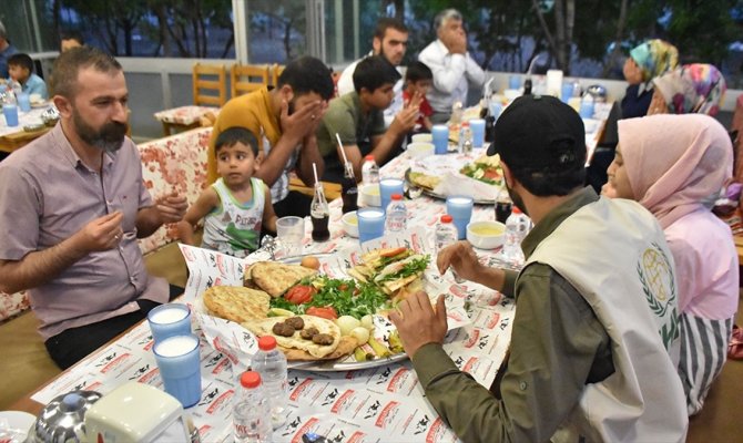 Dört farklı kültür aynı sofrada buluştu