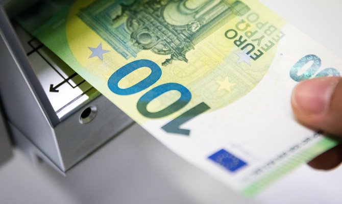 Yeni 100 ve 200 Euro’lar dolaşıma girdi