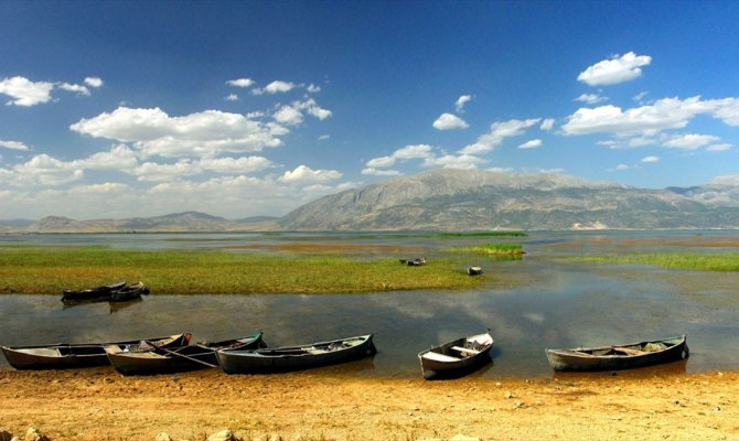 Nilüferleriyle ünlü Işıklı Gölü doğaseverleri bekliyor