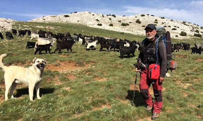 Yörüklerle 26 gün yürüyerek göç yolunu kaydetti