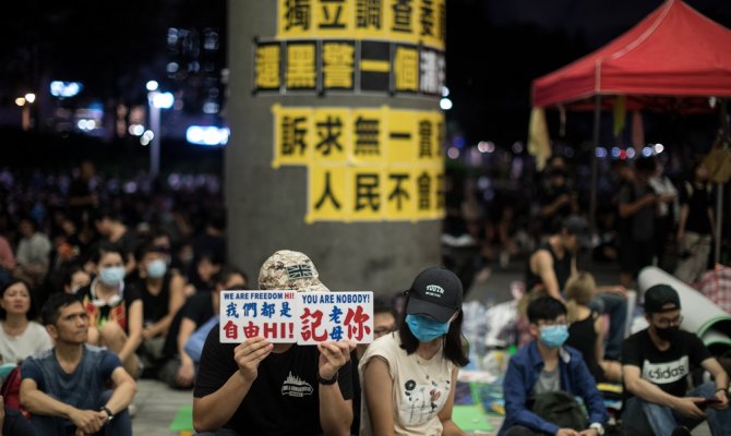 Hong Kong’da göstericiler G20 liderlerinden harekete geçmelerini istedi