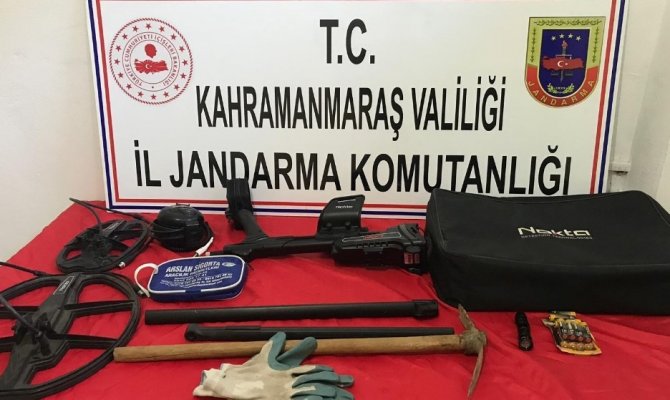 Kahramanmaraş'ta define avcıları  suç aletleriyle birlikte yakalandı