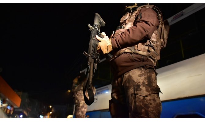 Terör örgütü PKK'ya eleman temin eden şebekeye operasyon