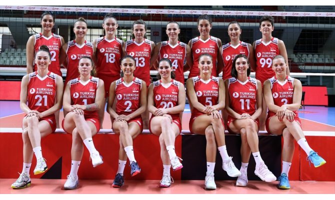 Voleybolda kadın milliler olimpiyat bileti peşinde