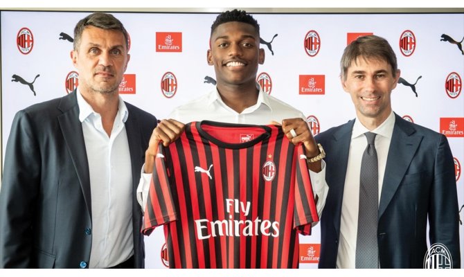 Milan, Rafael Leao’yu kadrosuna kattı