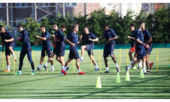 Medipol Başakşehir avantaj için sahada